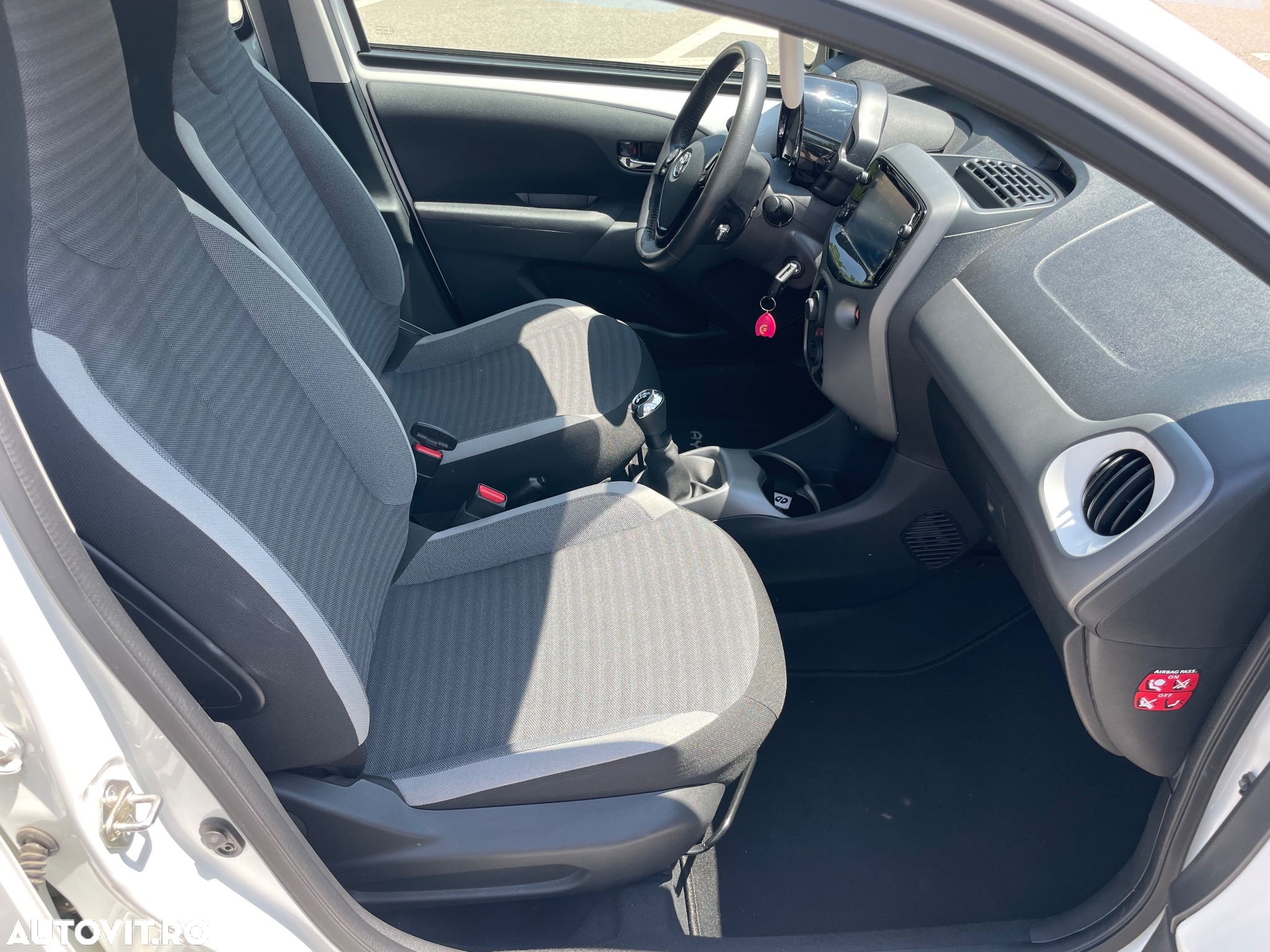 Toyota Aygo 1.0 VVY-I 5 usi X-play - 16