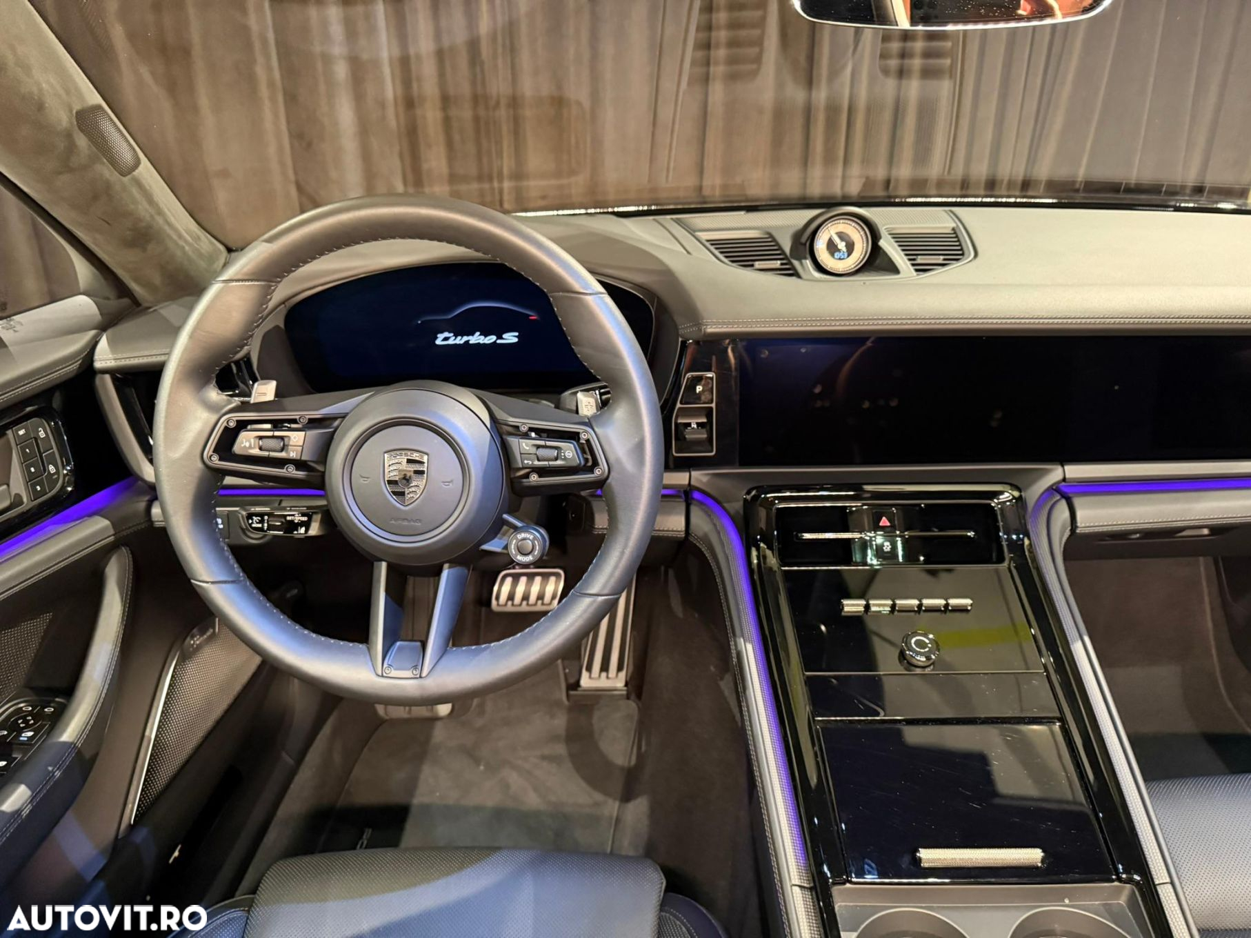 Porsche Panamera - 18