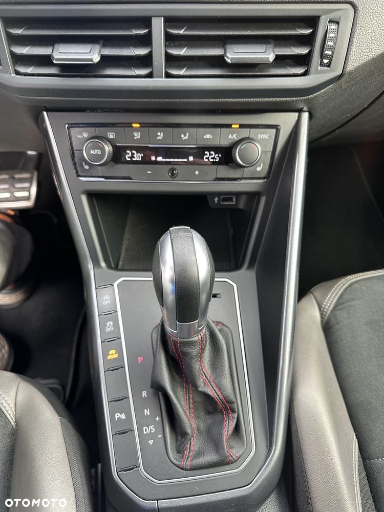 Volkswagen Polo 2.0 TSI OPF DSG GTI - 12