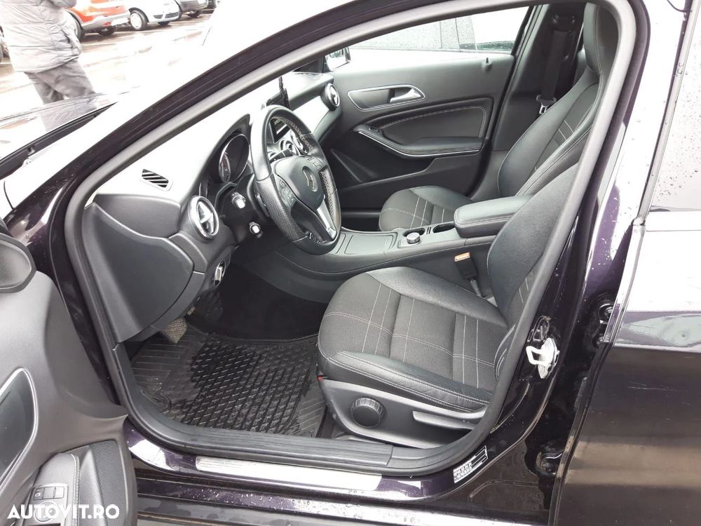 Mercedes-Benz GLA 200 d 4MATIC Aut. - 7