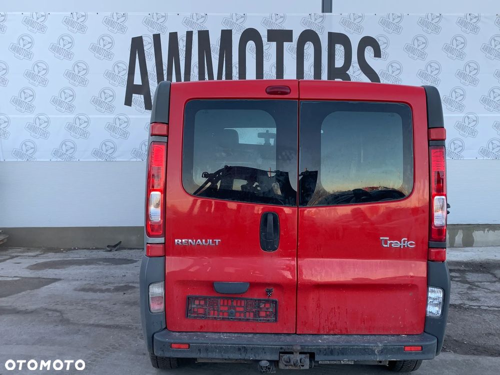 RENAULT TRAFIC 2008 *SAMOCHÓD NA CZĘŚCI* 3392  MASKA, LAMPA, DRZWI, LUSTERKO, ZDERZAK, GRILL, BŁOTNIK, KLAPA, BELKA, DESKA, FOTELE, KANAPA, ĆWIARTKA KIEROWNICA, TARCZE, ZACISKI, ZAWIESZENIE, KOMPLETNY PRZÓD, KOMPLETNY TYŁ, LICZNIK, ZEGARY, PRAWE LEWE PRZÓD TYŁ - 4