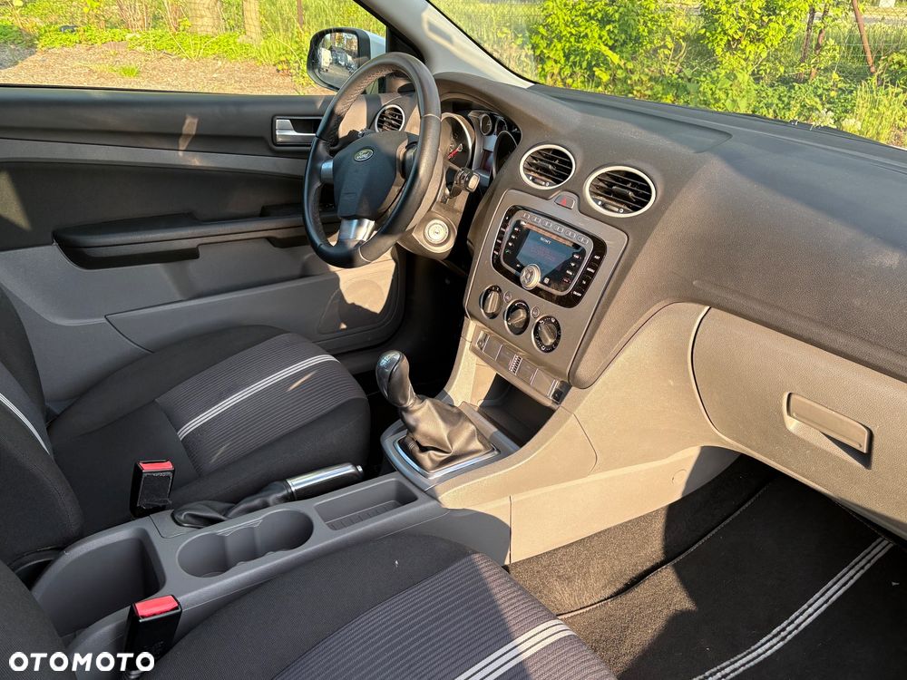 Ford Focus 1.6 16V Sport - 7