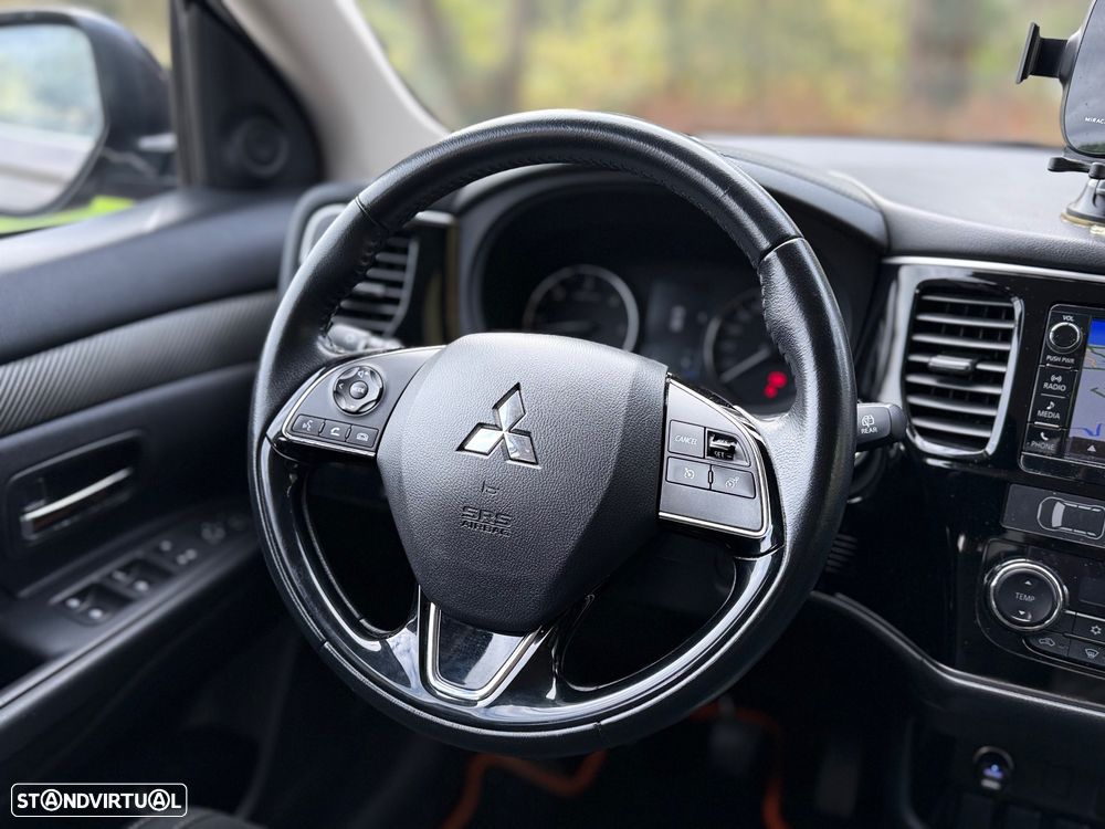 Mitsubishi Outlander 2.2 DI-D 4WD Intense - 9