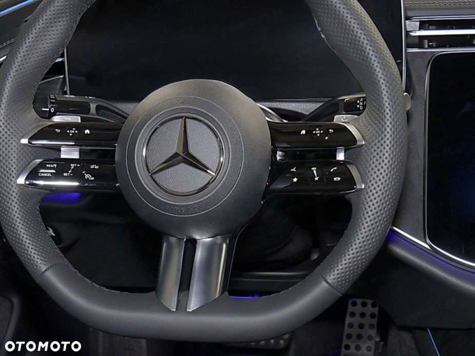 Mercedes-Benz Klasa E 200 mHEV 4-Matic AMG 9G-Tronic - 10