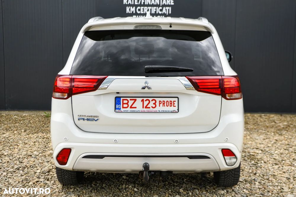 Mitsubishi Outlander 2.4 4WD - 17