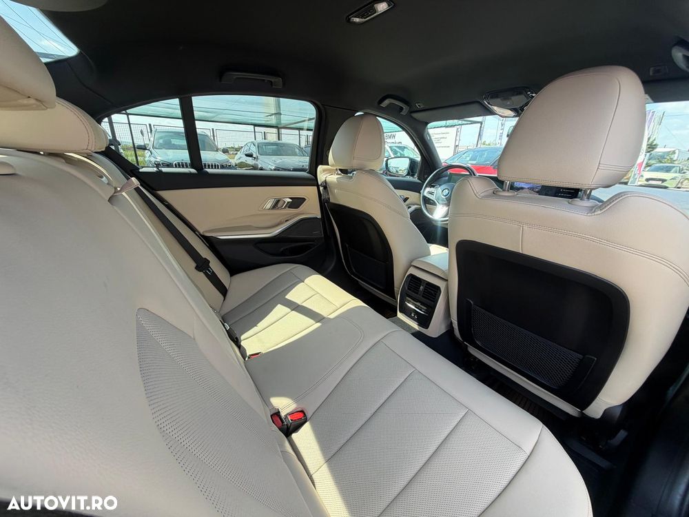 BMW Seria 3 318d AT MHEV - 20