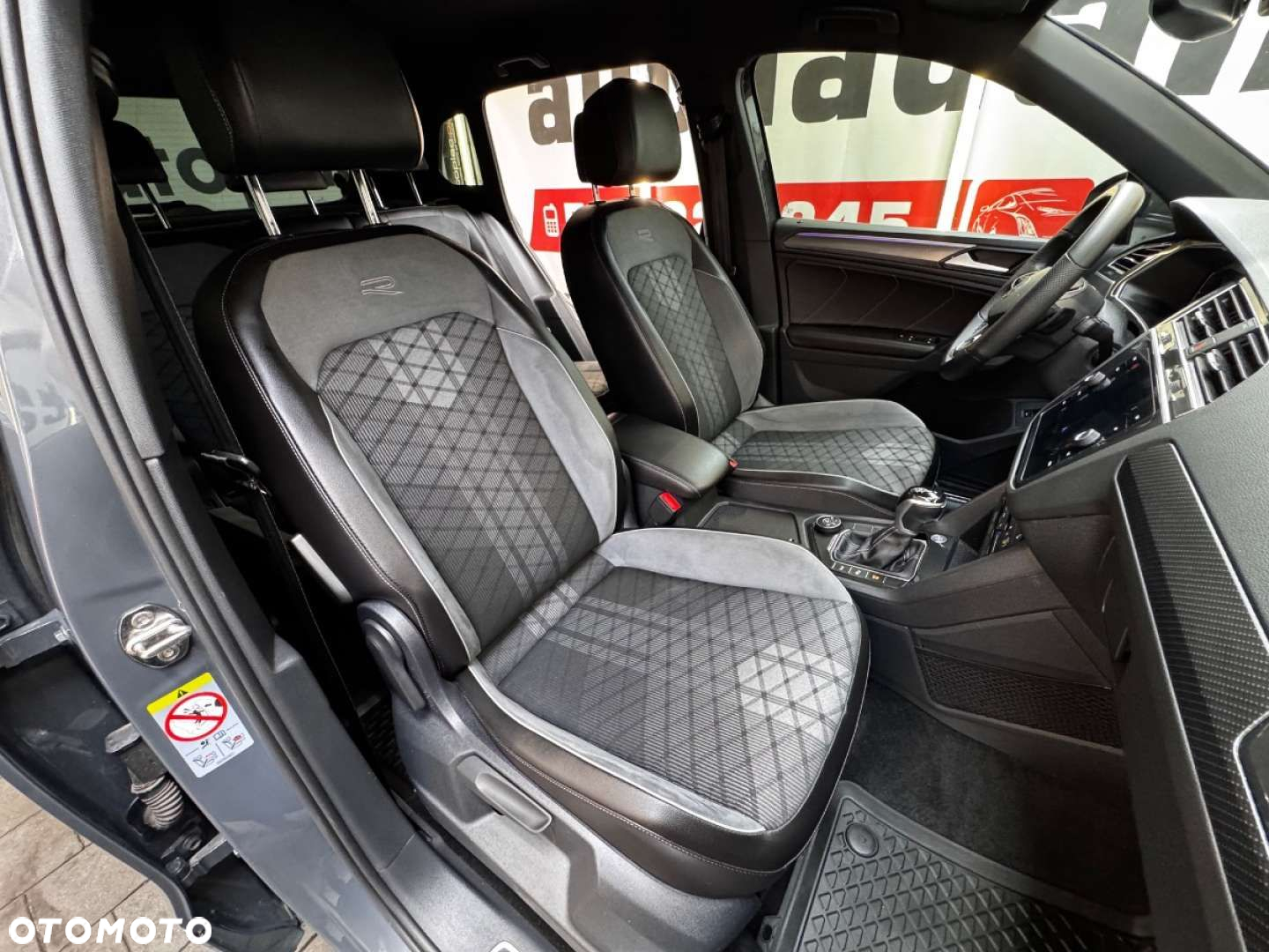 Volkswagen Tiguan - 35