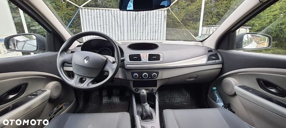 Renault Megane - 11