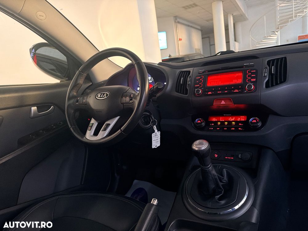 Kia Sportage 2.0 CVVT 2WD Vision - 19