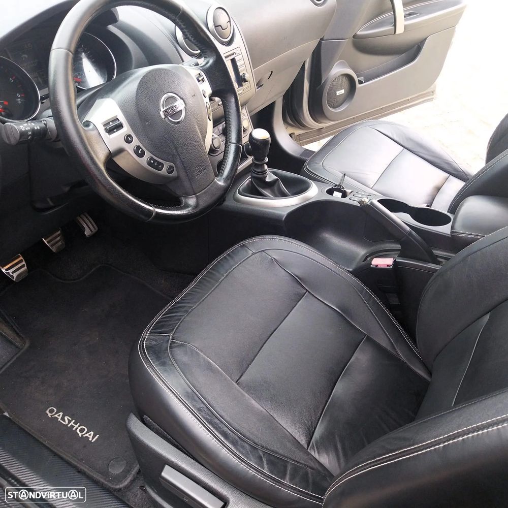 Nissan Qashqai +2 1.6 dCi Tekna Premium 18 - 15