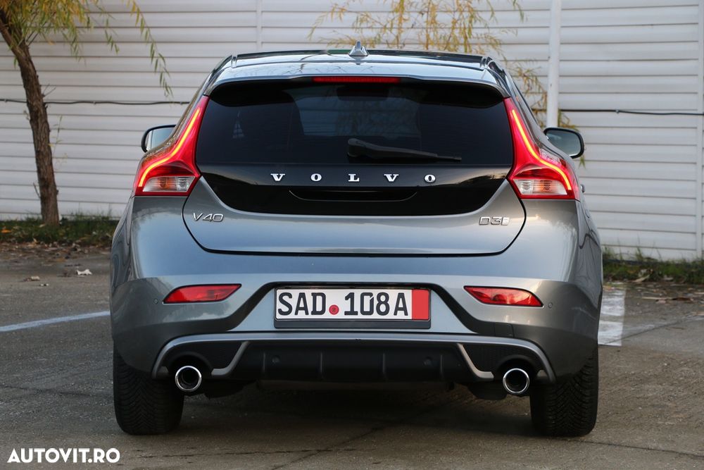 Volvo V40 D3 Geartronic R Design - 12