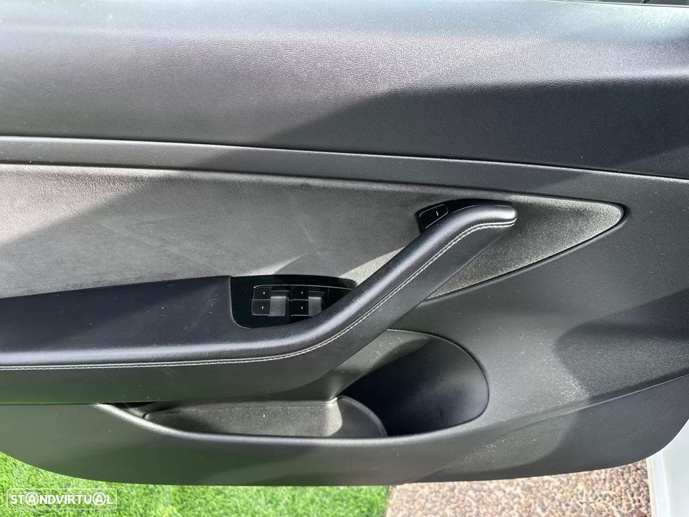 Tesla Model 3 Standard Range Plus RWD - 29