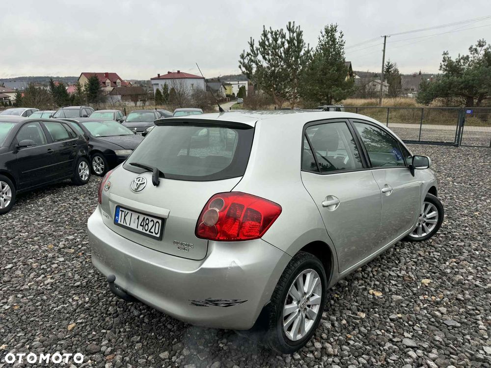 Toyota Auris 2.0 D-4D Premium - 2
