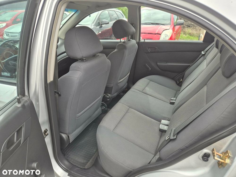 Chevrolet Aveo 1.2 Plus - 12