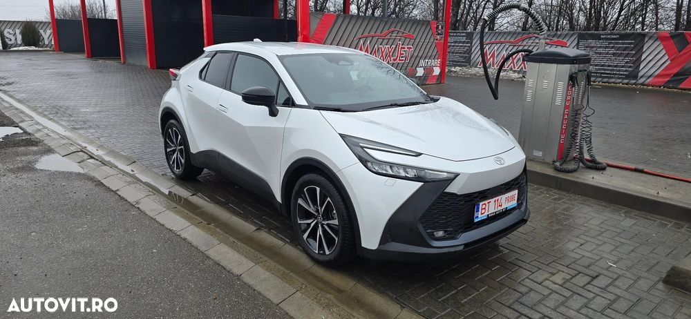 Toyota C-HR 1.8 Hybrid Team Deutschland - 36