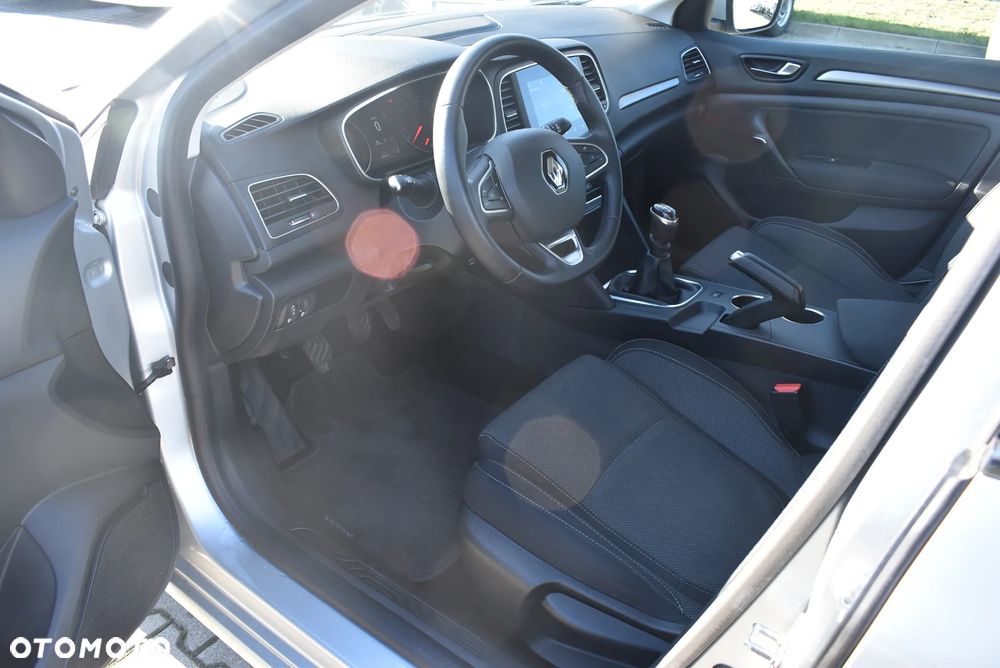 Renault Megane 1.3 TCe FAP Equilibre - 9