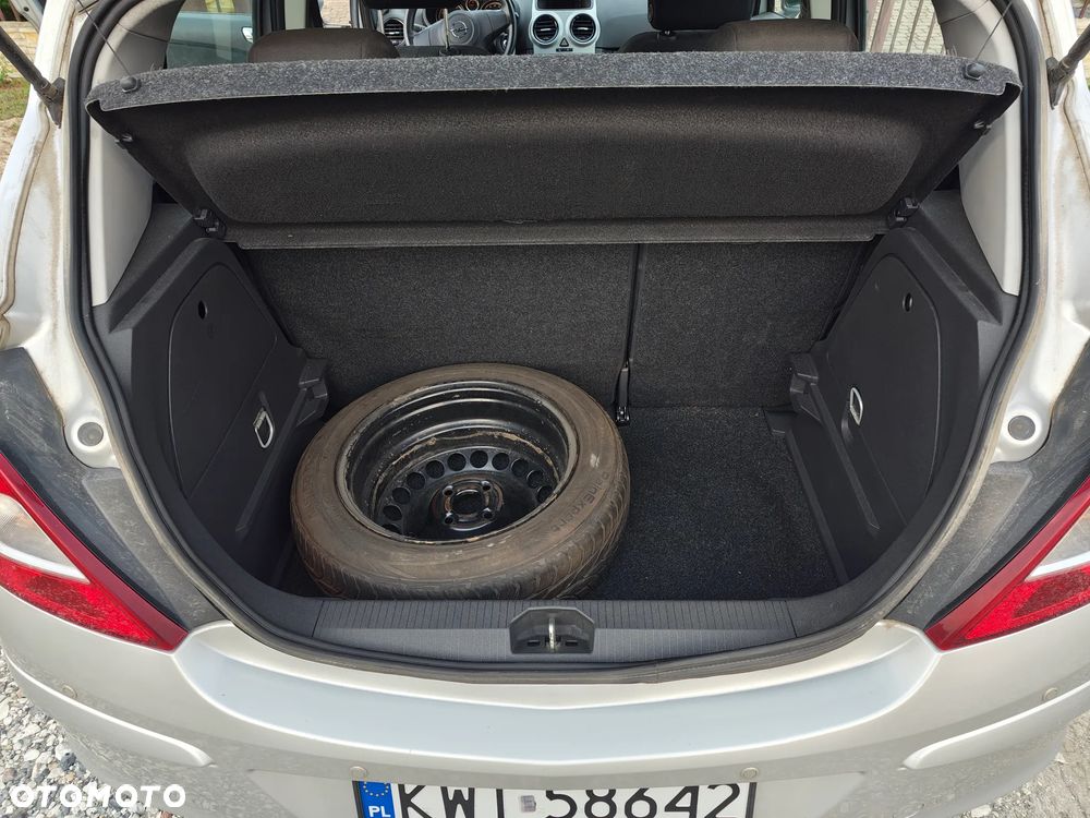 Opel Corsa 1.4 16V Enjoy - 9