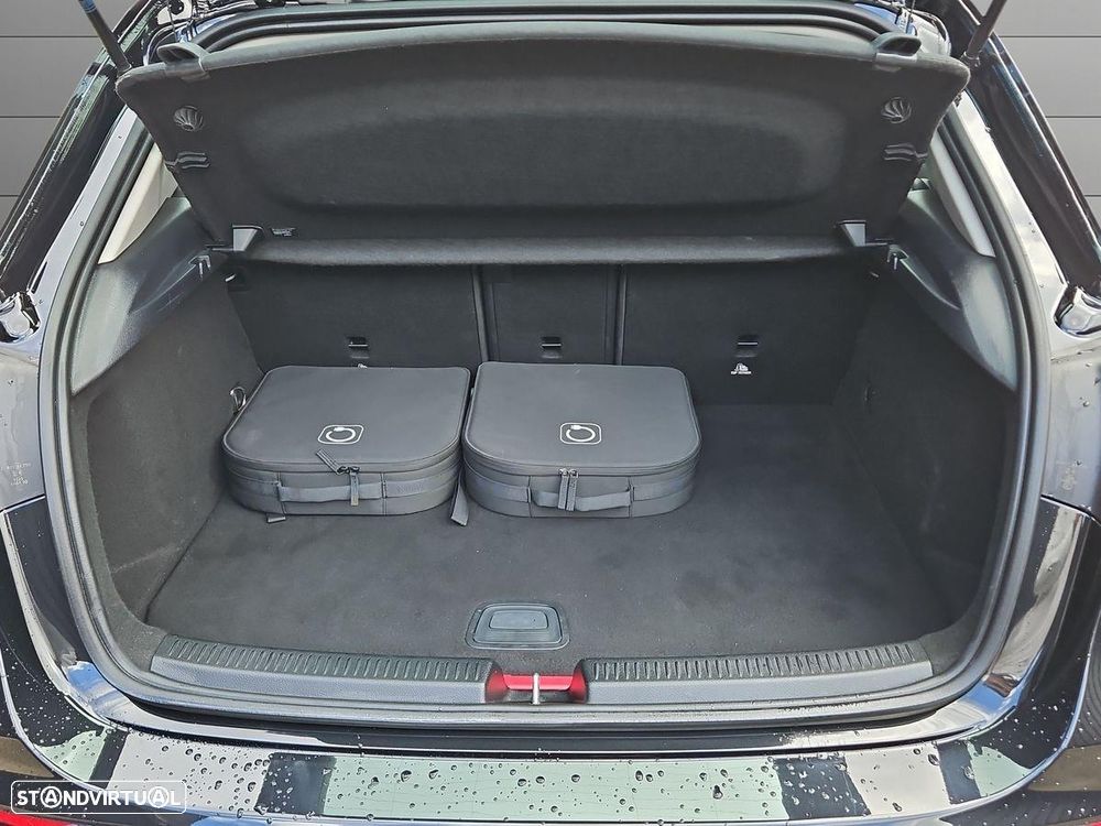 Mercedes-Benz A 250 e - 21