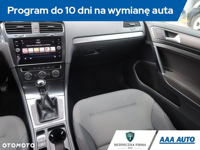 Volkswagen Golf Variant - 9