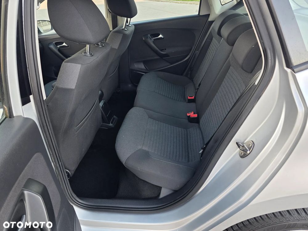 Volkswagen Polo - 18