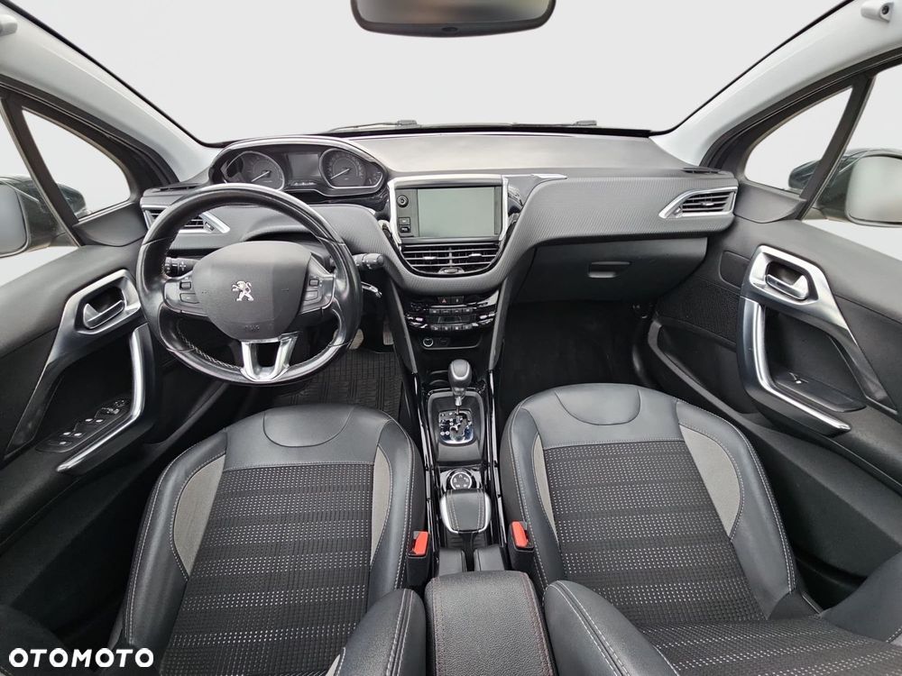 Peugeot 2008 1.2 Pure Tech GPF Allure S&S EAT6 - 18