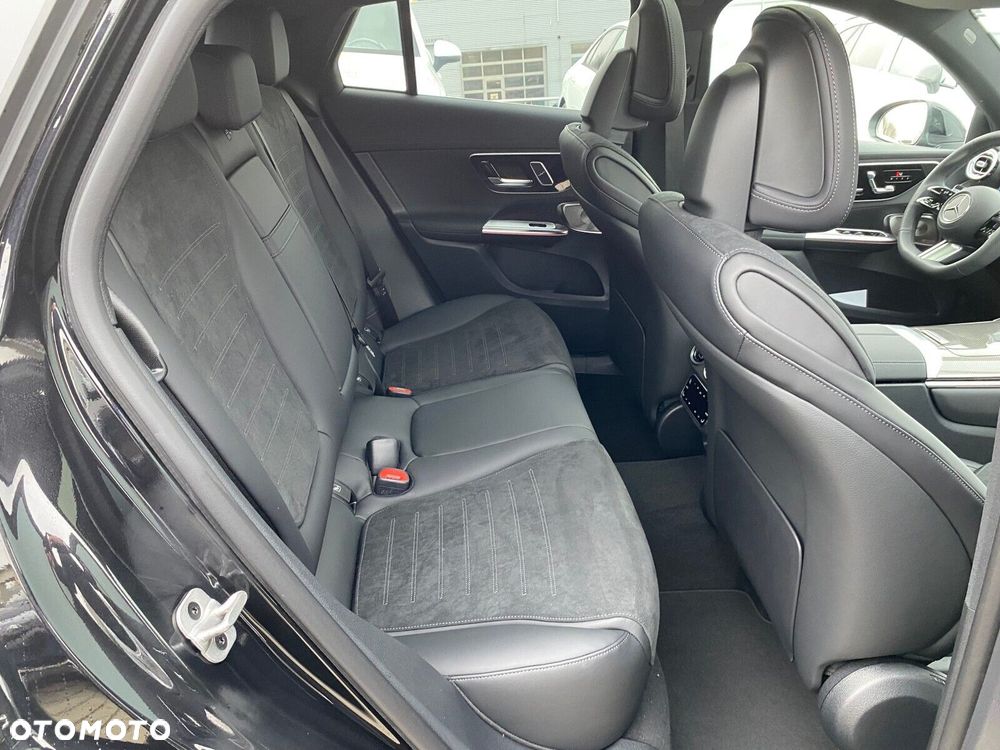 Mercedes-Benz GLC - 23