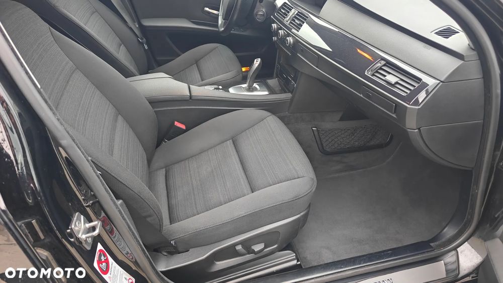 BMW Seria 5 520i - 21