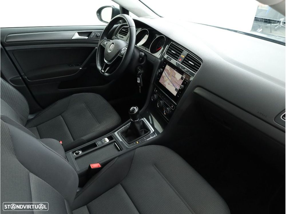 VW Golf 1.0 TSI Confortline - 14