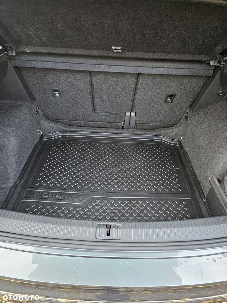 Volkswagen Tiguan - 24