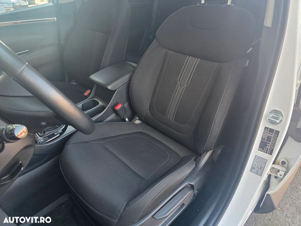 Hyundai Tucson 1.6 l 150 CP 2WD 6MT Style+ - 12