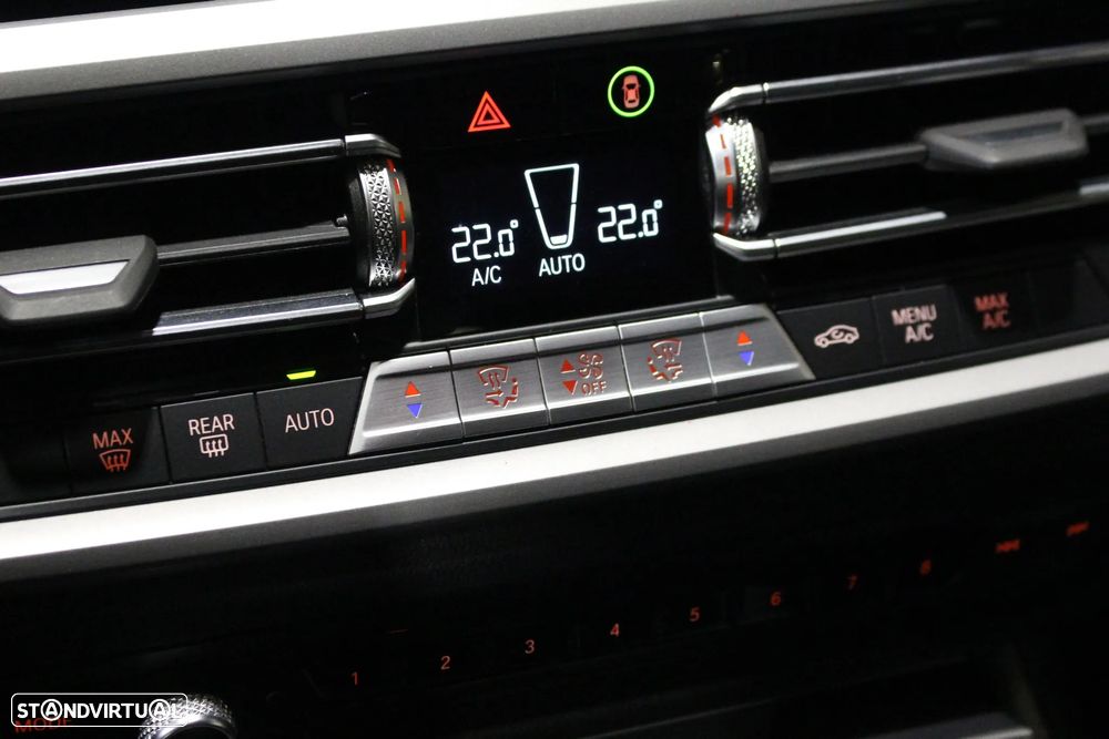 BMW 318 d Line Luxury Auto - 27