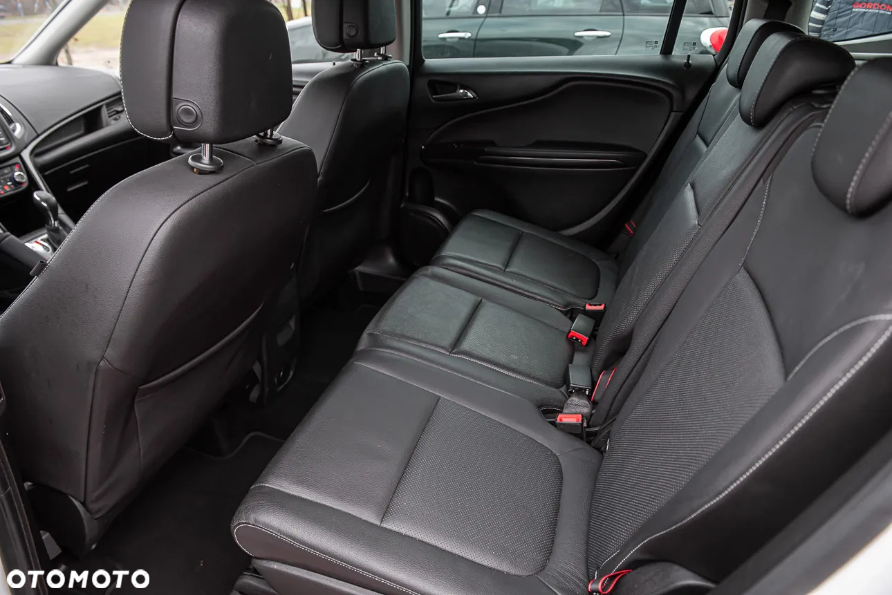 Opel Zafira - 27