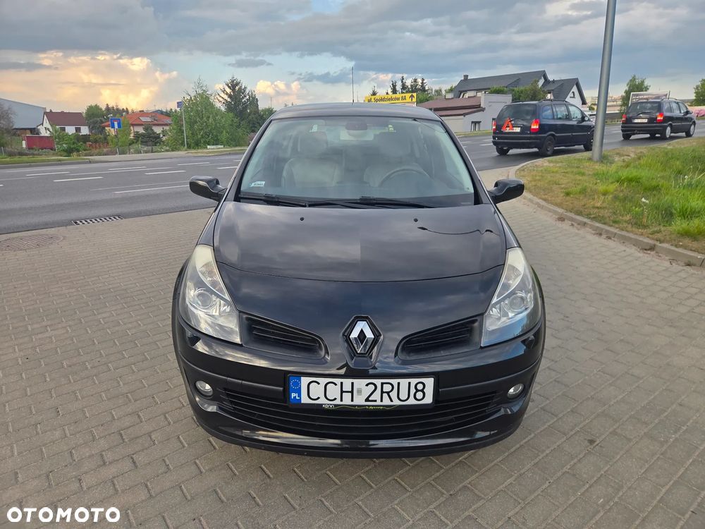 Renault Clio - 2