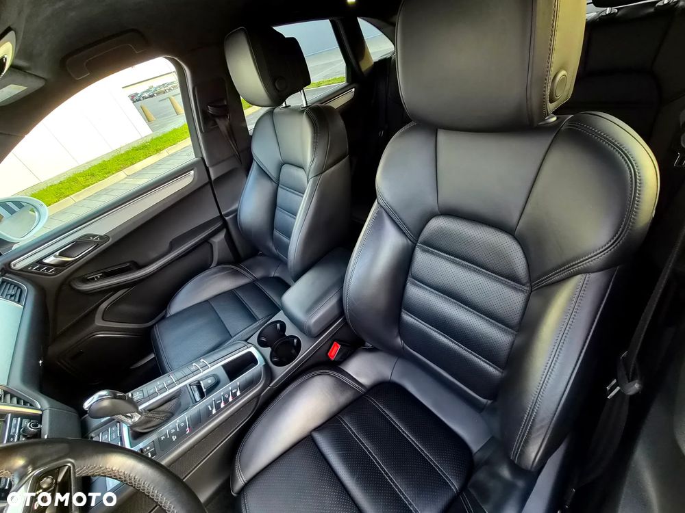 Porsche Macan Turbo - 10