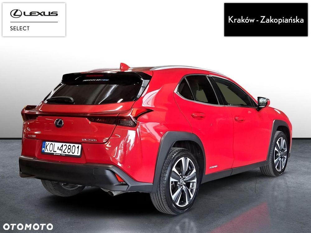 Lexus UX - 10