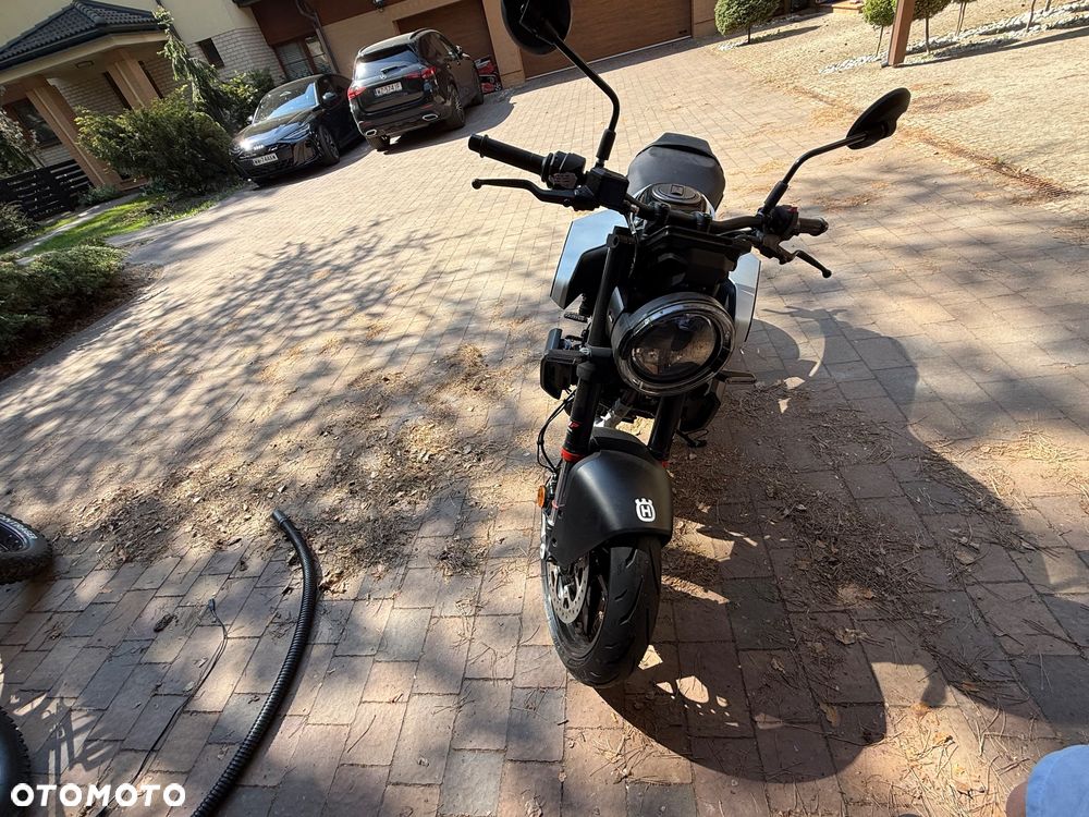 Husqvarna Vitpilen - 8