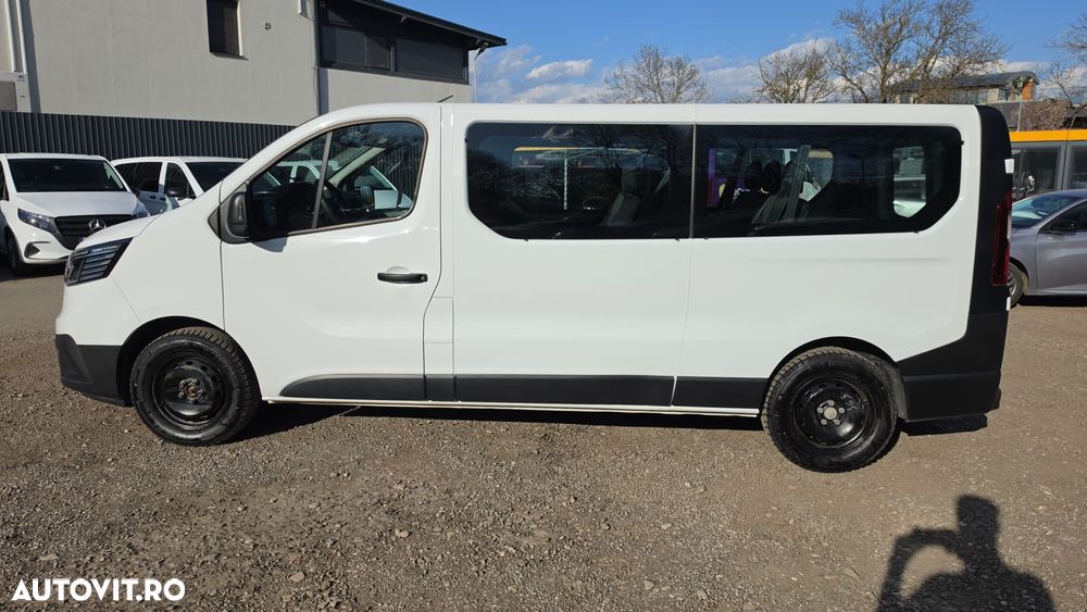 Renault Trafic 2.0 Blue dCi 110 S&S L1 8+1 Life - 8