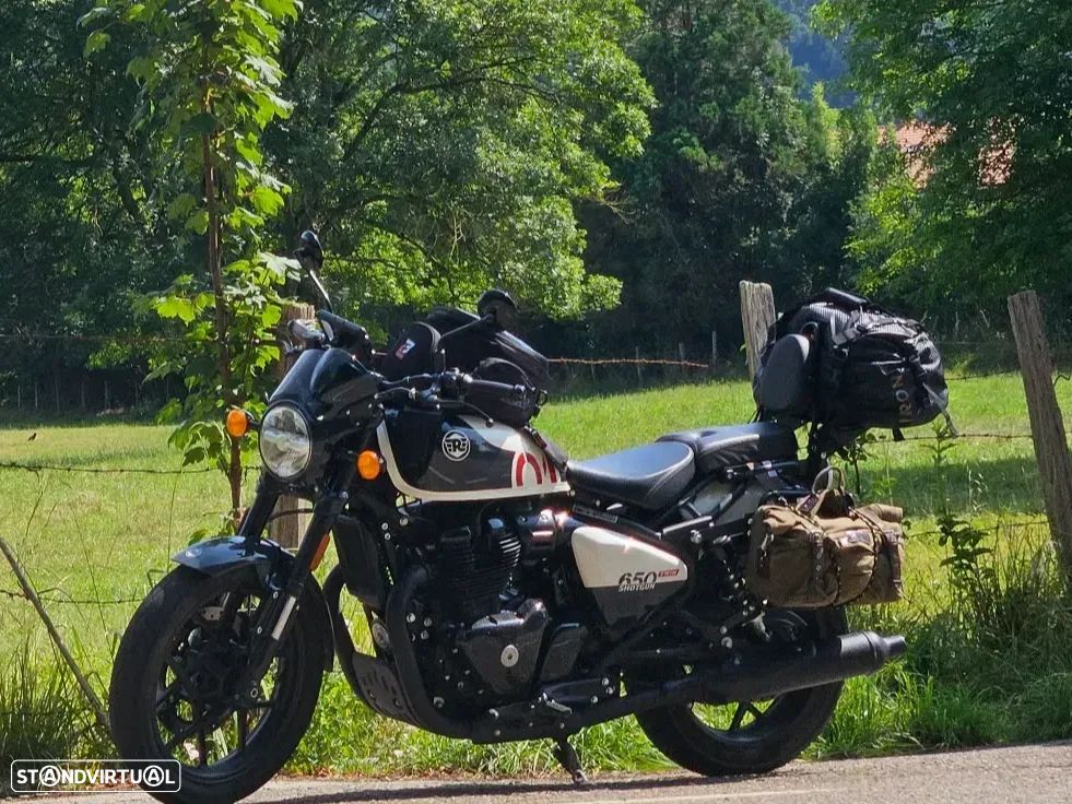 Royal Enfield Super Meteor 650 Shotgun 650 - 4