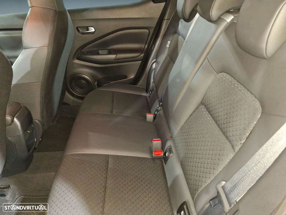 Nissan Juke 1.0 DIG-T N-Connecta NAV.+TwoTone NC DCT — fotografia 9
