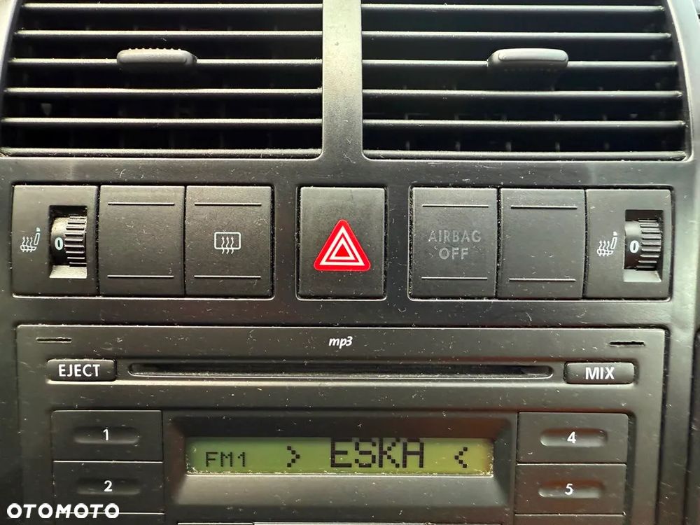 Volkswagen Polo 1.2 Cross Urban White - 38