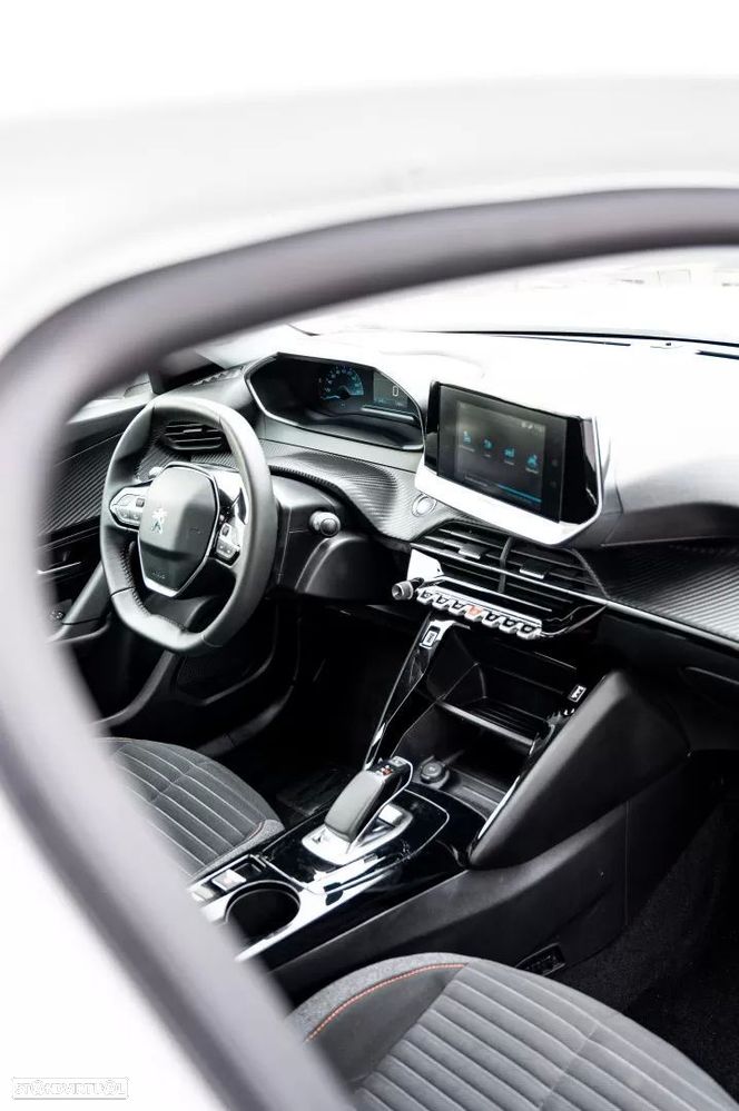Peugeot e-2008 — fotografia 9