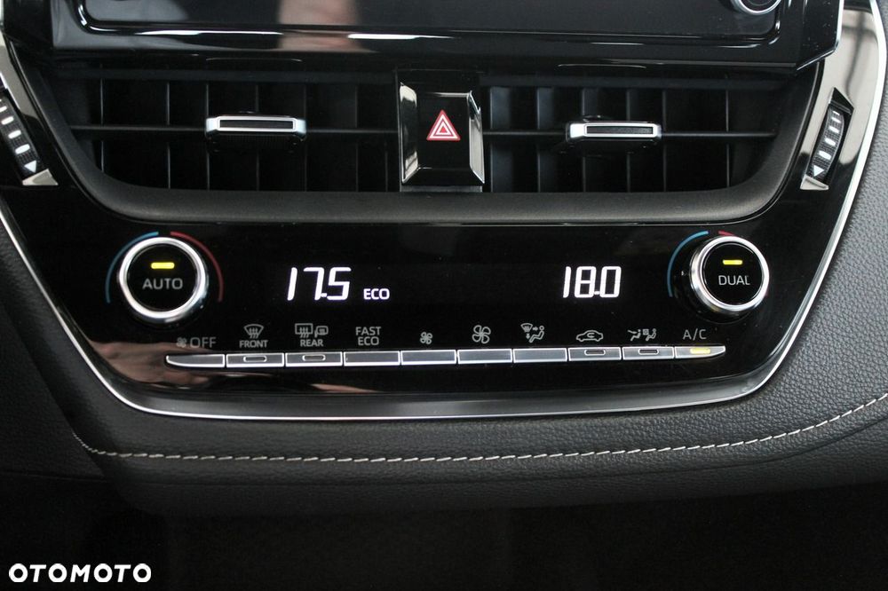 Toyota Corolla 1.8 Hybrid Comfort - 17
