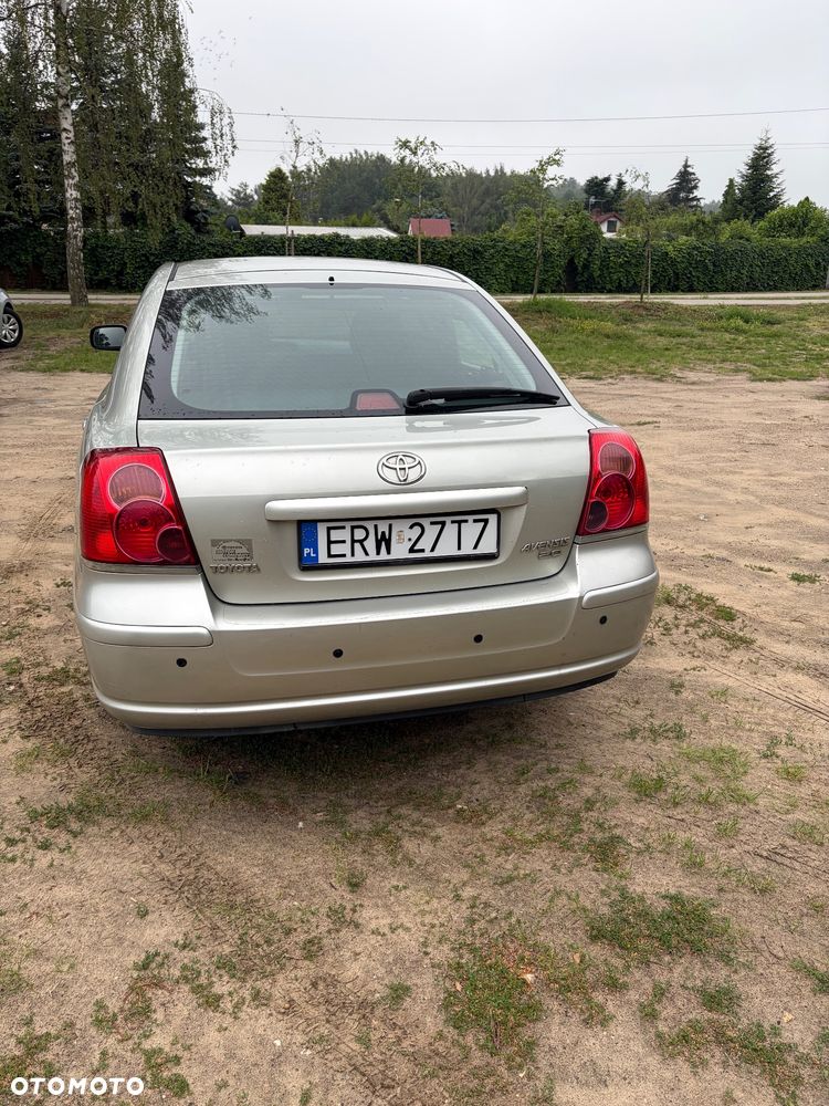Toyota Avensis 2.0 VVT-i Sol - 10