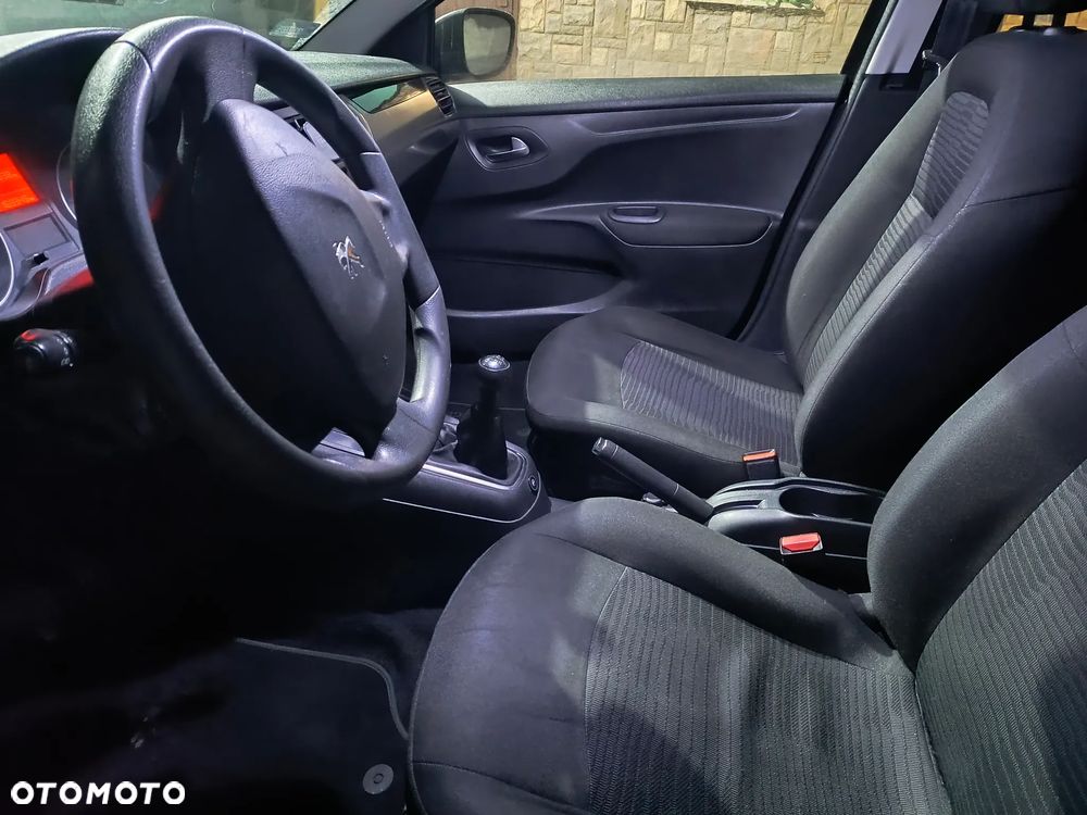 Peugeot 301 1.6 VTi Active - 4