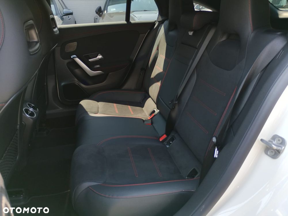 Mercedes-Benz CLA 200 mHEV AMG Line 7G-DCT - 6