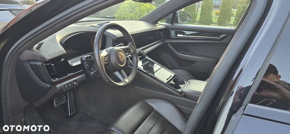 Porsche Panamera 4 E-Hybrid - 8