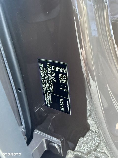 Porsche Panamera 4 E-Hybrid - 13