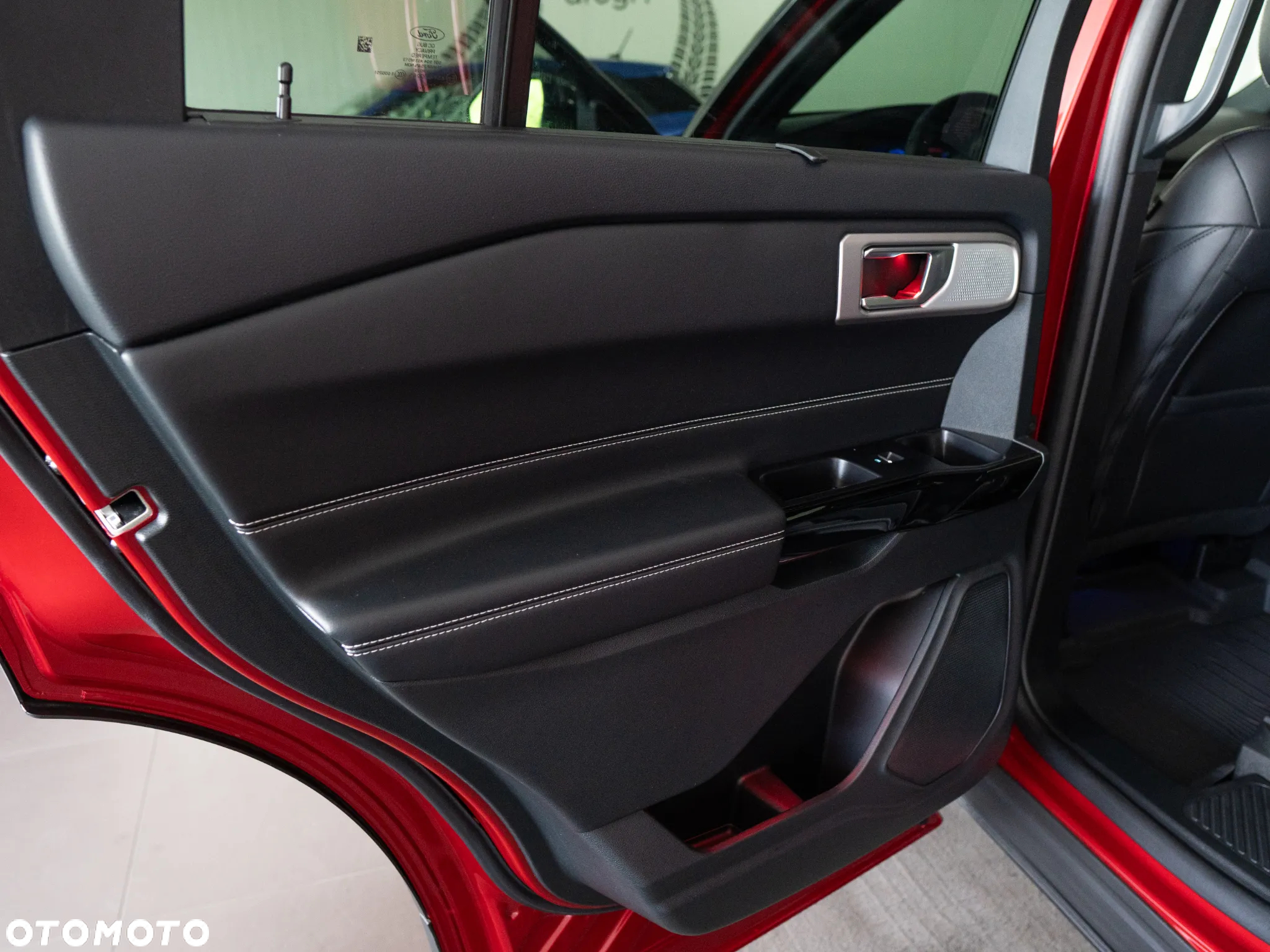 Ford Explorer - 26