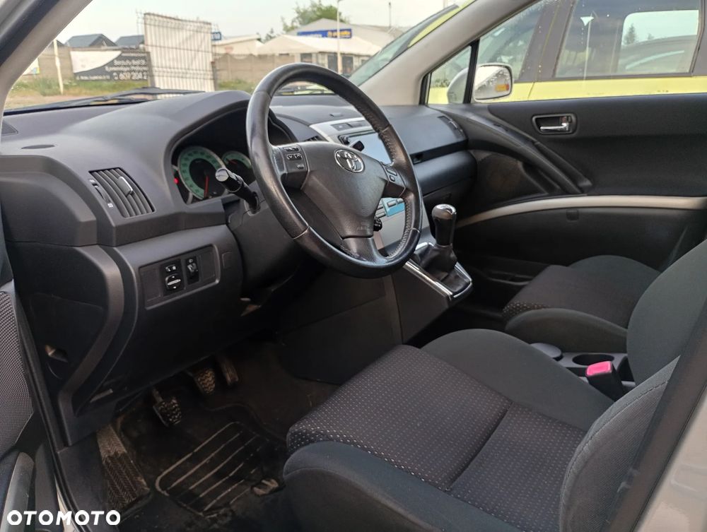 Toyota Corolla Verso 2.2 D-4D Sol 7os - 25