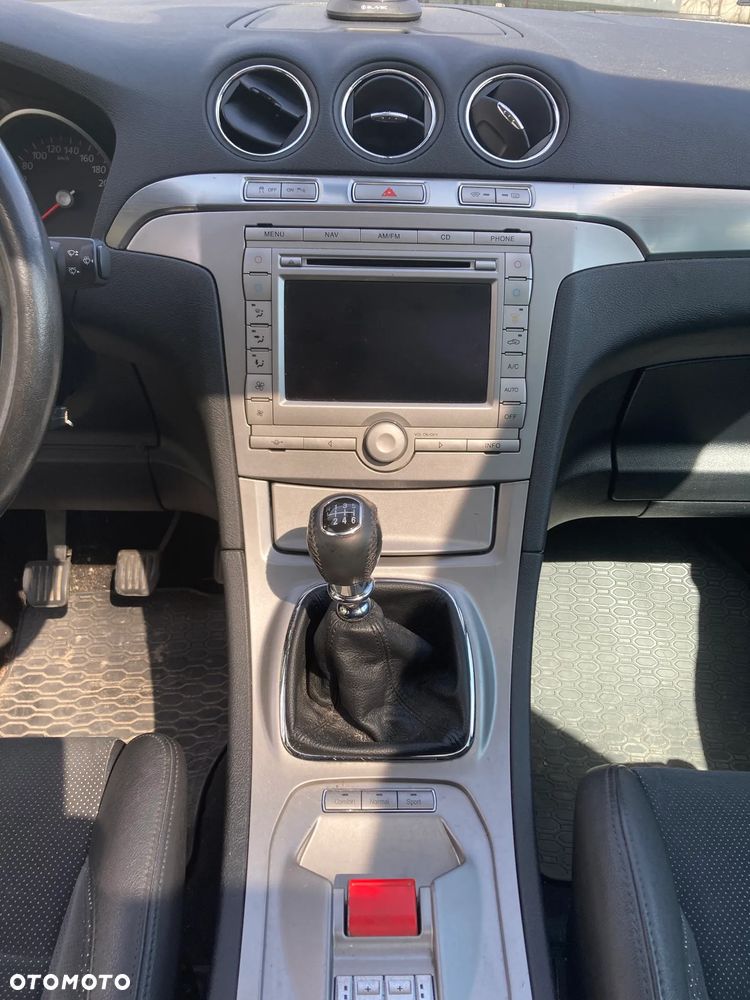 Ford S-Max ver-2-0-tdci-titanium - 12